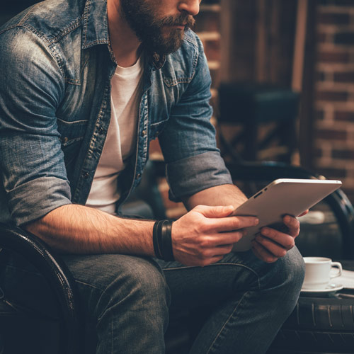 Client checking in at The Apex Lounge, a men’s performance lounge in St. George